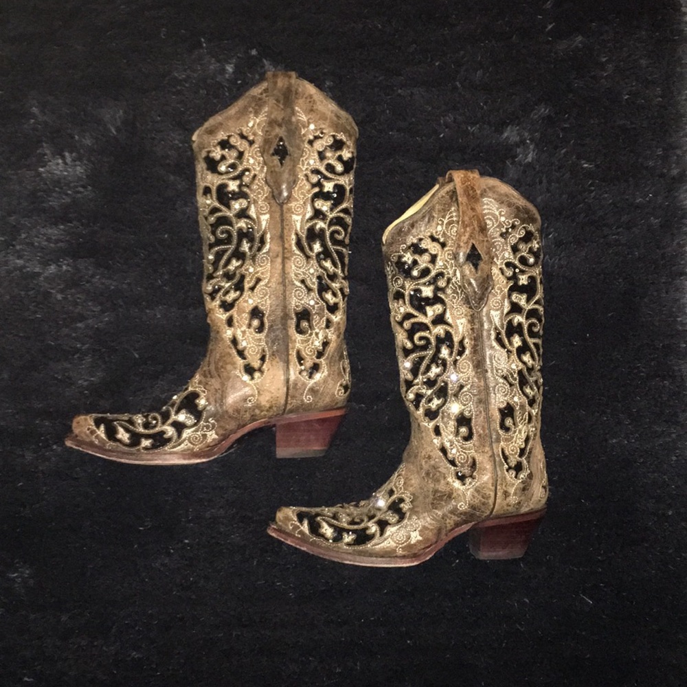 Corral Inlay Floral Embroidery Cowgirl Boots